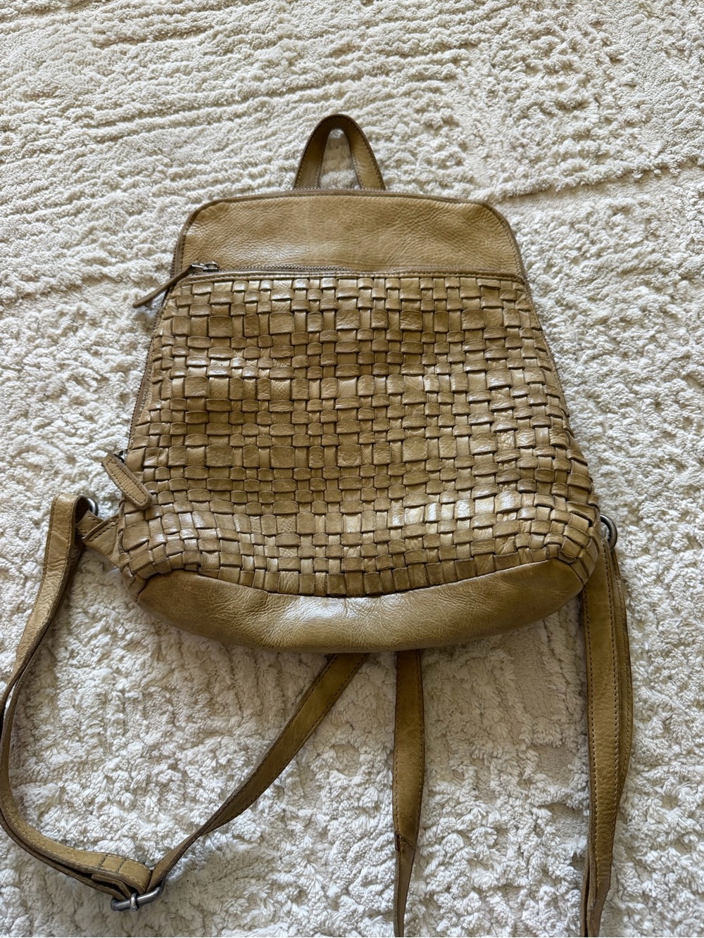 Vilenca Holland woven leather backpack tan